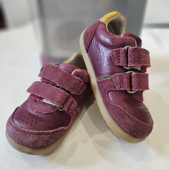 **SOLD**Bobux Step Up Riley Shoes in Boysenberry Size 5US/21EU - Picture 3 of 7